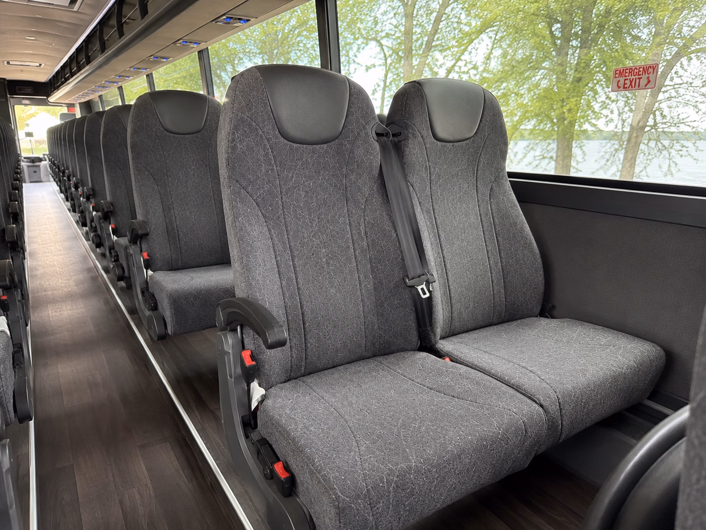 charter buses to the national wwii museum and new orleans destinations
