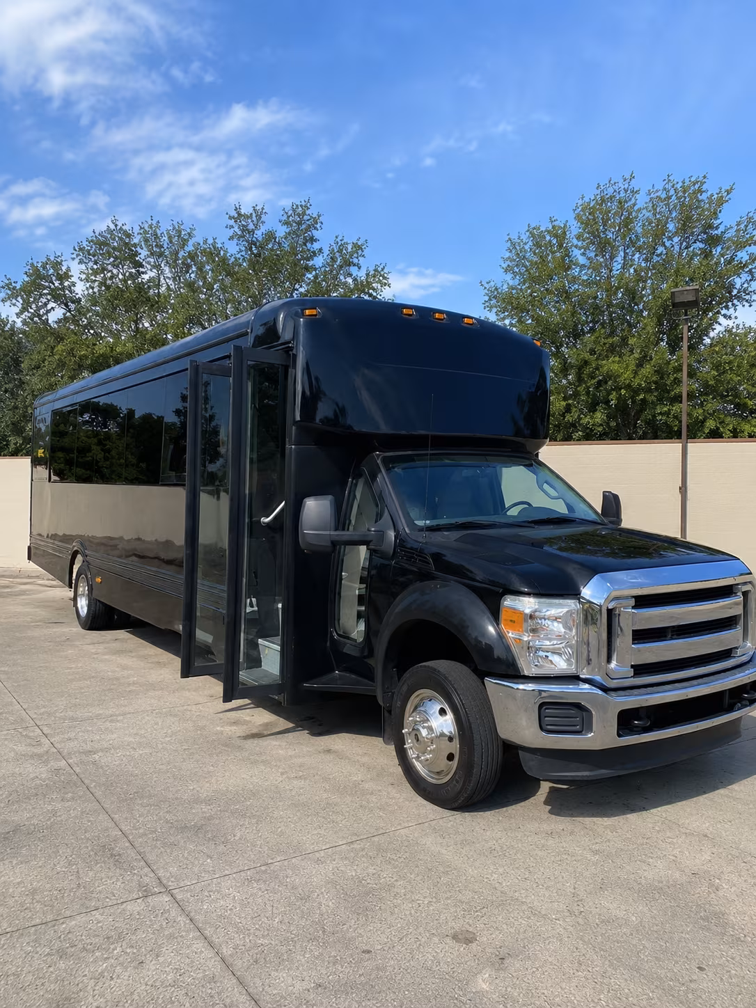 hammond 20 passenger party bus
