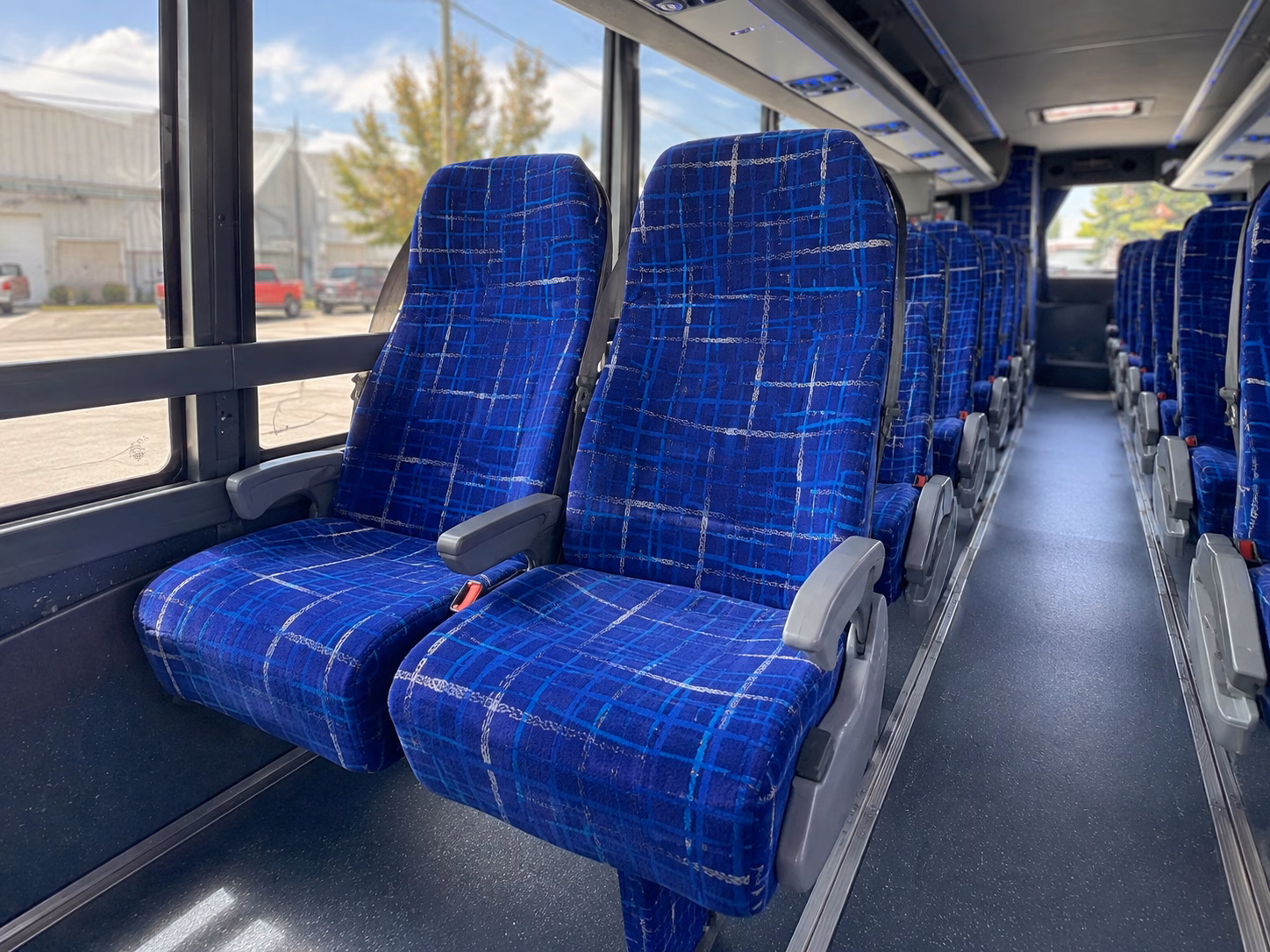 how the type of bus changes the price in hammond louisiana