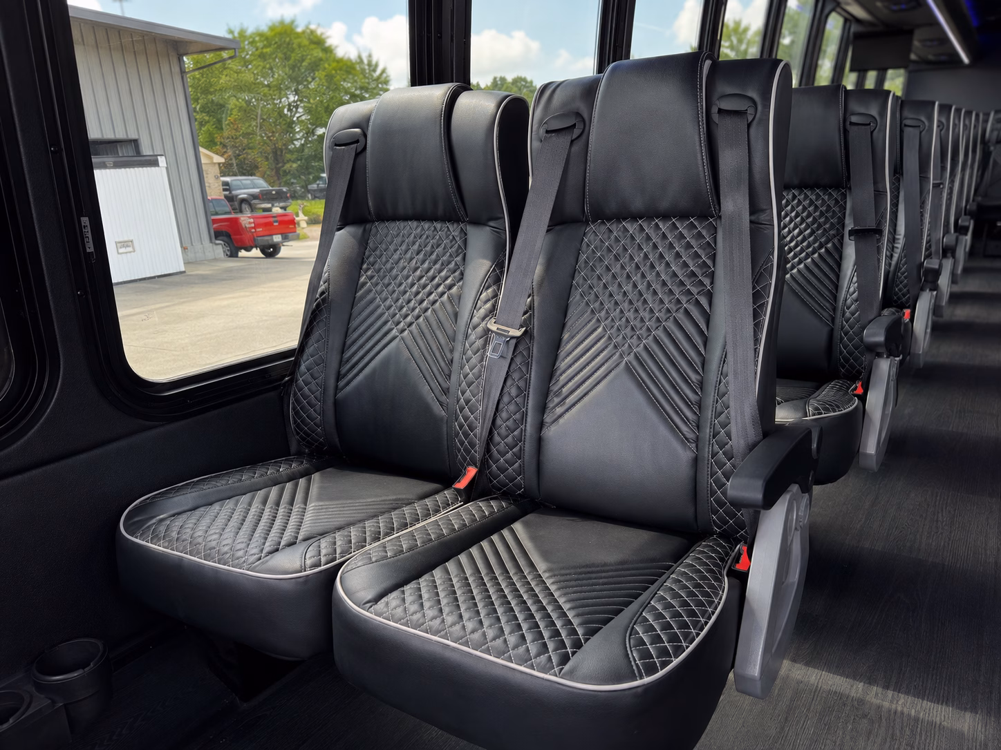 wine tour buses from hammond out to pontchartrain vineyards and the bush corridor